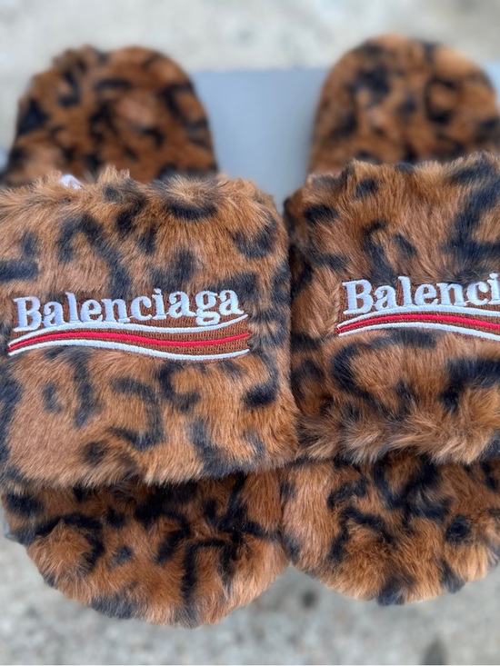 Balenciaga Cheetah Fur Slippers with Embroidered Logo - Picture 2 of 5